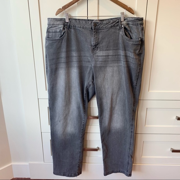 Grey D/C Jeans with Curvy Fit